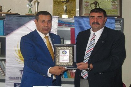 Stokçular ile çiftçinin ürününün bulunduğu depolar karıştırılmamalı