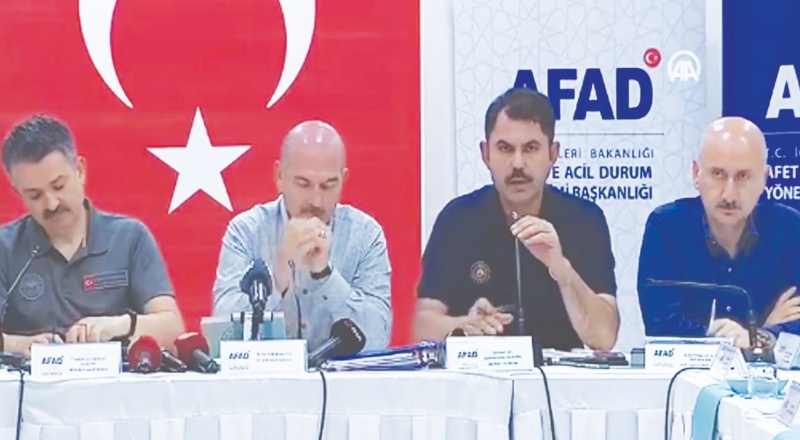 Şu anda yerleşim yerlerini tehdit eden bir yangımız yok