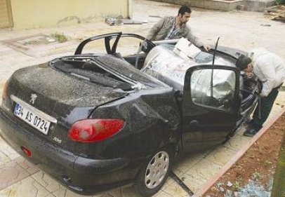 Su deposu otomobili kullanılmaz hale getirdi 