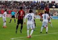 Şuan düşmüş bir takım olmanın üzüntüsünü yaşıyoruz