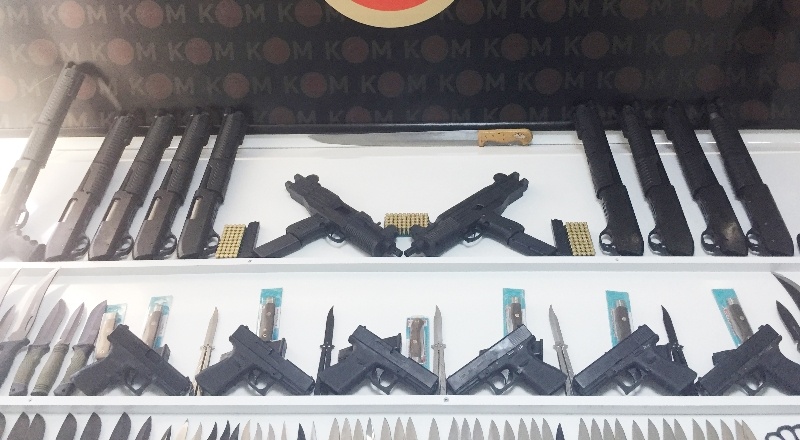 Suikastlerde kullanılan 6 adet Uzi tabanca ele geçirildi