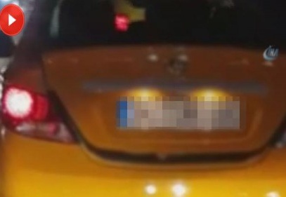 Sultangazi'de taksi bagajında yolculuk kamerada