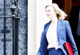 Sunak zirvede rahat, Mordaunt direniyor, Truss'a can yeleği