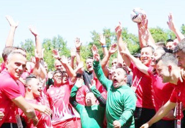Süper Lig hakemleri ile Down Futsal Milli Takımı maç yaptı