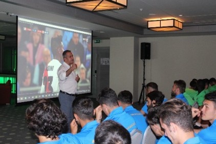 Süper Lig kulüplerine &#039;VAR&#039; eğitimi veriliyor