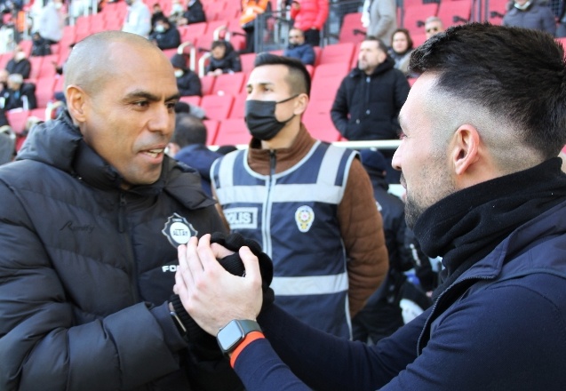 Süper Lig’de 21 teknik adam gönderildi