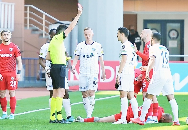 Süper Lig’de ateş hattı netleşiyor