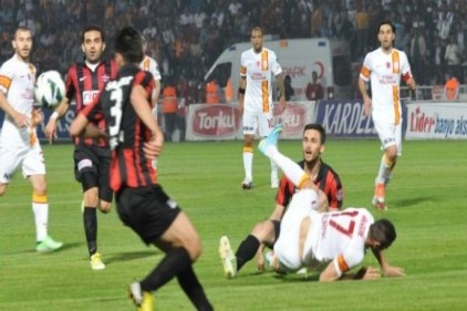 Süper Lig&#039;de ikinci yarı başlıyor