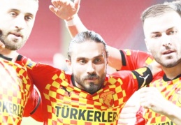 Süper Lig'de tüm maçlarda oynayan tek futbolcu Halil Akbunar