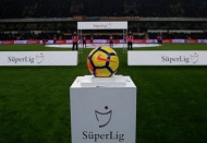 Süper Lig'deki yeni "yabancı oyuncu kuralı" tartışılıyor