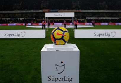Süper Lig'deki yeni "yabancı oyuncu kuralı" tartışılıyor