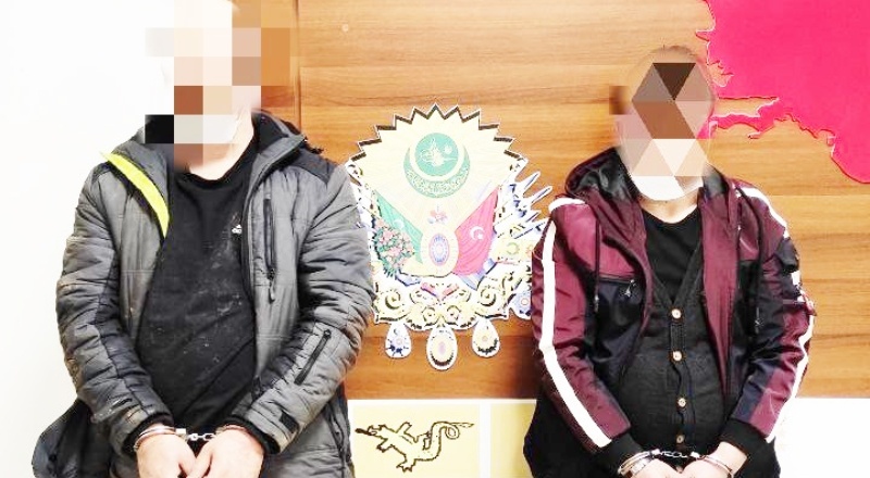 Şüphe üzerine durdurulan aracın sürücüsü ehliyetsiz çıktı