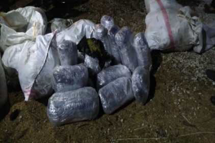 Şüphe üzerine durdurulan kamyondan 140 kilo esrar çıktı 