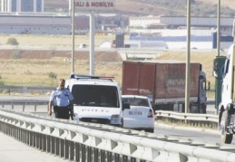 Şüpheli otomobil korkuttu 