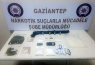 Şüpheli şahısların üzerinden uyuşturucu çıktı 