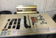 Şüpheli şahsın adresine baskın yapıldı