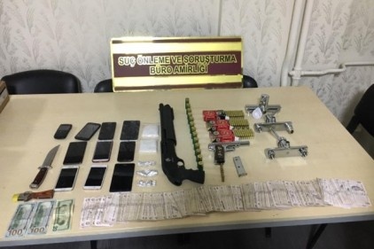 Şüpheli şahsın adresine baskın yapıldı