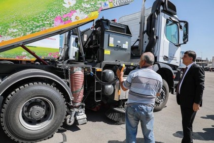 Süpürme araçları 24 saat kesintisiz hizmet verecek