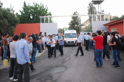 Ş.Urfa&#039;daki yangın Gaziantep cezaevine sıçradı.. 