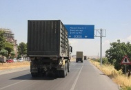 Suriye sınırına topçu bataryası ile mühimmat sevkiyatı yapıldı 