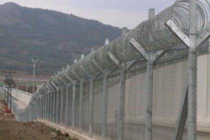 Suriye sınırında 210 IŞİD&#8217;ci yakalandı