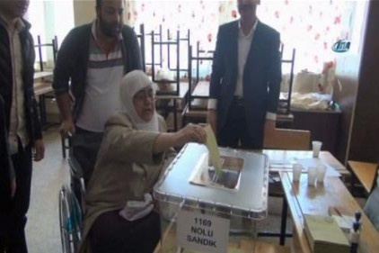 Suriye&#8217;deki iç savaşa yakından tanık olan ilçelerden de &#8216;evet&#8217; çıktı