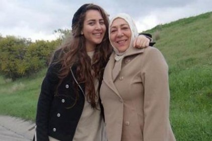Suriyeli aktivist Orouba Barakat ile gazeteci Kızı Halla Barakat öldürüldü 