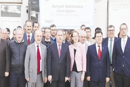 Suriyeli doktorların Türkiye&#8217;de boş durmaları önlenecek