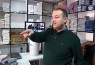 Suriyeli işletmeciyi ayaküstü soydular 