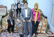 Suriyeli kadın üç çocuğu ile sığındığı evin sahibi ile evlendi