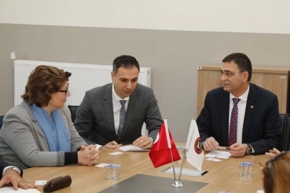 Suriyeli mülteciler tüm dünyanın sorunu