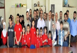 Suriyeli öğrencilere yardım yapıldı. 