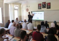 Suriyeli öğretmenlere formasyon eğitimi veriliyor