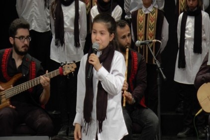 Suriyeli Ruha, hem ağladı hem ağlattı