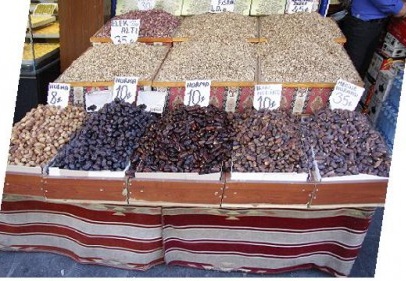Suriyeliler, hurmaya yoğun ilgi gösteriyor