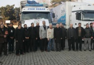 Suriyeliler için toplanan 7 kamyon yardım malzemesi yola çıktı
