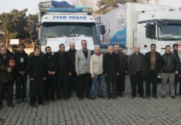 Suriyeliler için toplanan 7 kamyon yardım malzemesi yola çıktı