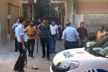 Suriyeliler ile mahalle sakinleri arasında kavga çıktı