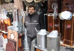 Suriyeliler, soba satışlarını arttırdı