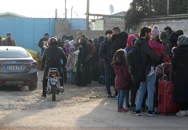 Suriyeliler ülkelerine dönüyor