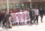Suriyelilerin eylemi tepki yarattı