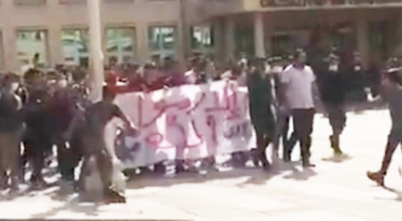 Suriyelilerin eylemi tepki yarattı