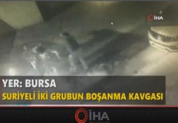 Suriyelilerin ‘kemerden kılıçla' kavgası güvenlik kamerasında