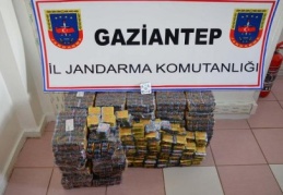Suriyeli’nin valizinden uyuşturucu çıktı