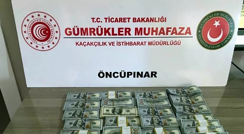 Suriye’ye 300 bin dolar kaçırıyorlardı