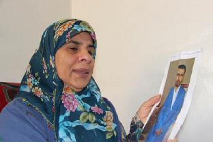 Suriye&#8217;ye savaşa giden oğullarını arıyorlar