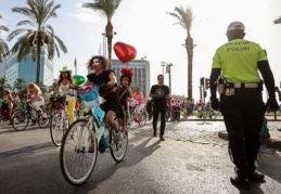 60 kadın, Masal Parkı'nda bir araya geldi