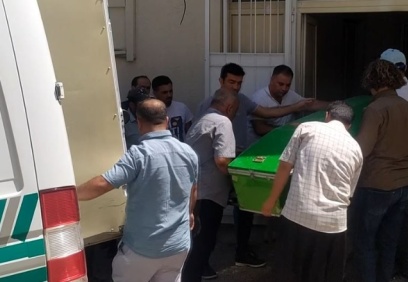 Süt sağımı yaparken elektrik akımına kapıldı