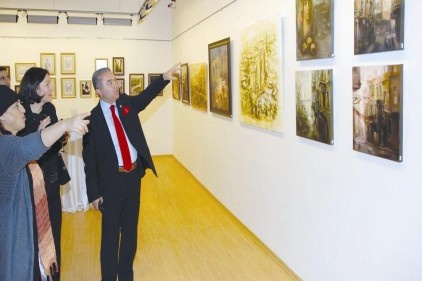 Svetlana İnaç, Sanko Sanat Galerisi&#8217;nde 17. kişisel resim sergisini açtı