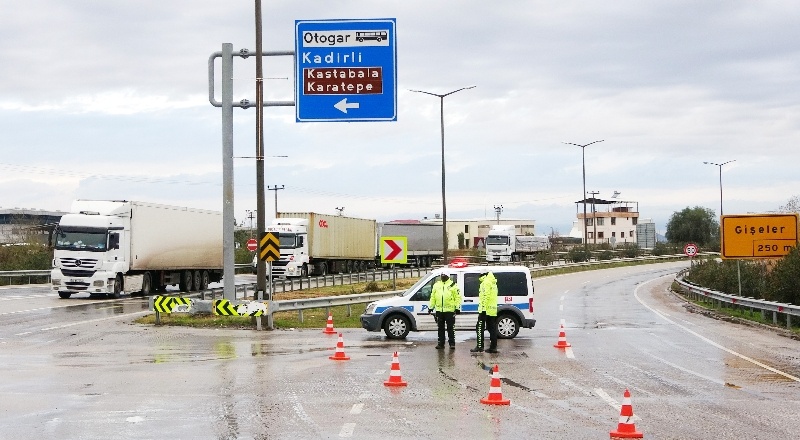 TAG otoyolu Gaziantep yönü trafiğe kapatıldı